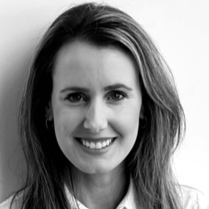 Dra. Ana Paula Chies Grando Dra. Ana Paula Chies Grando