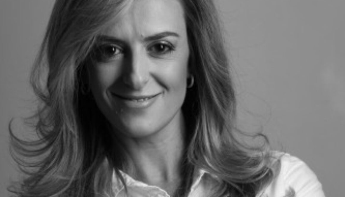 Dra. Caroline Zagonel