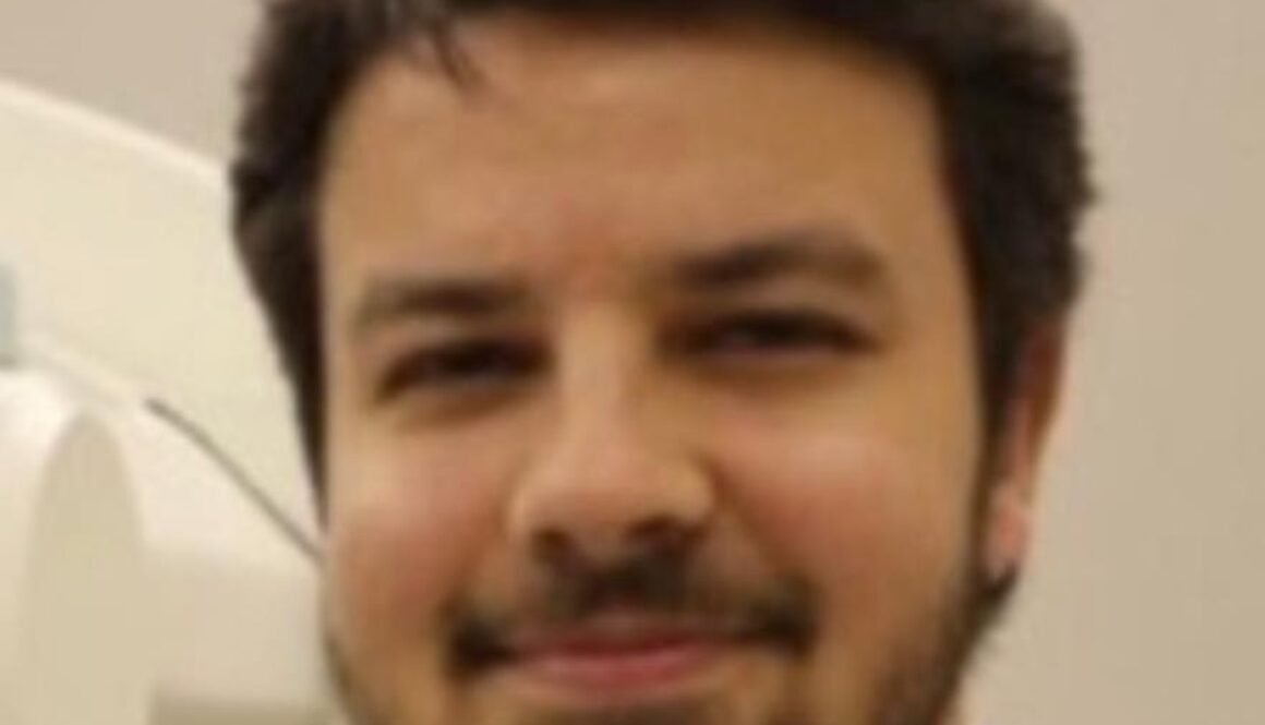 Dr. Lucas Garcia Rezende