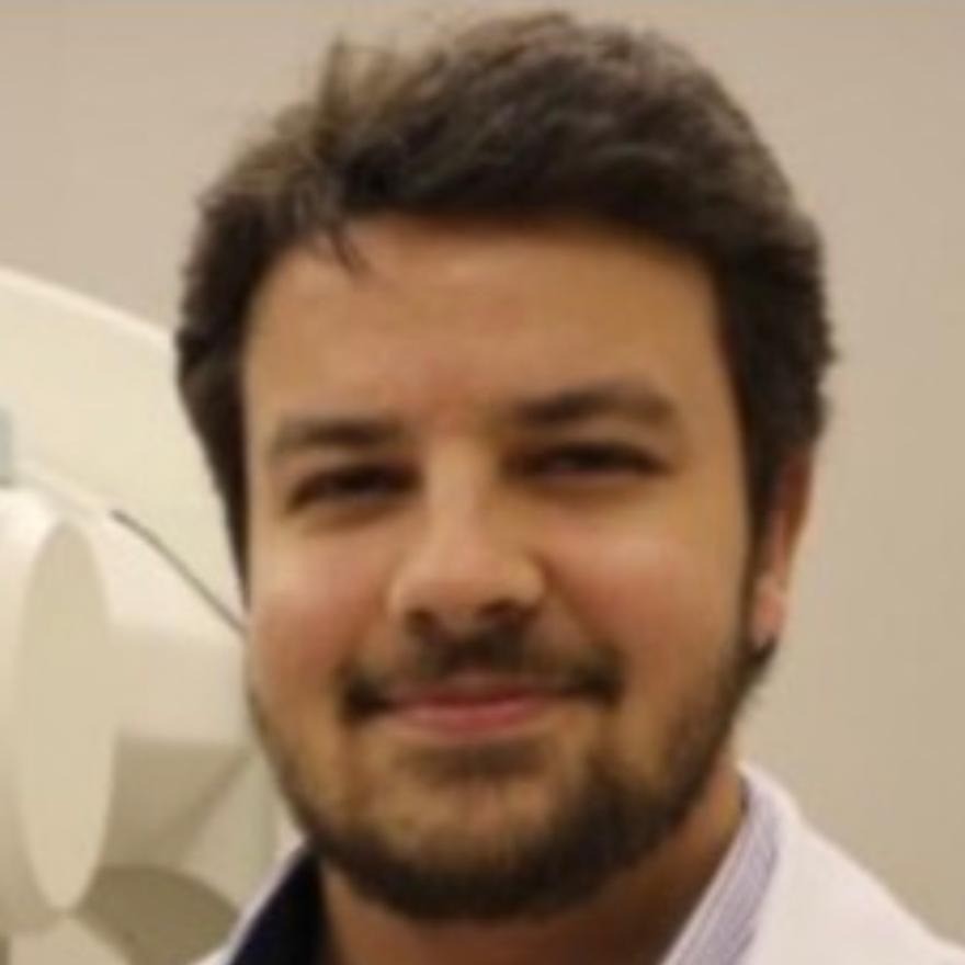 Dr. Lucas Garcia Rezende Dr. Lucas Garcia Rezende